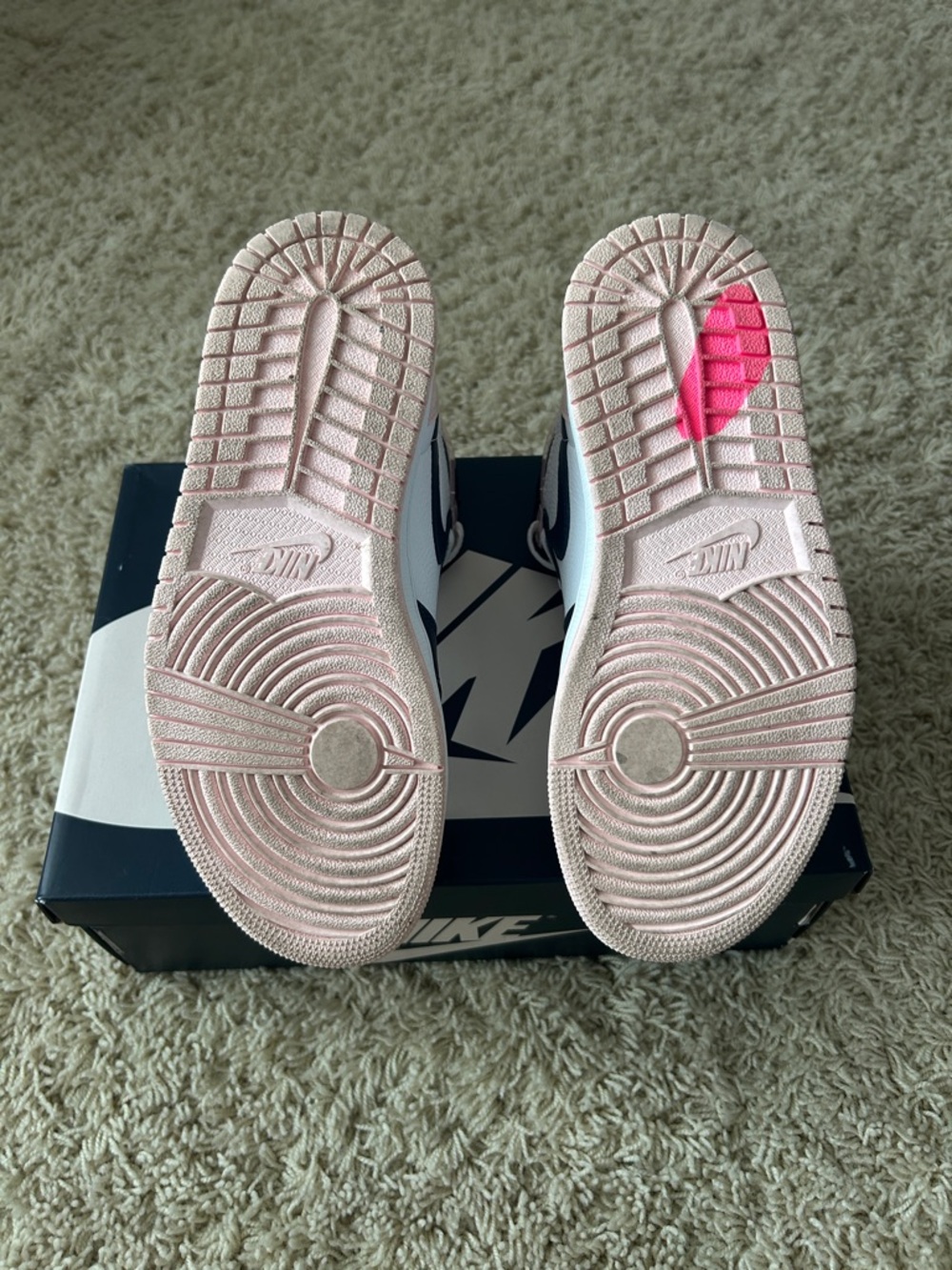 Air Jordan 1 Retro High OG SE ‘Bubble Gum’ Size US Women’s 6 Pink/Navy - Picture 11 of 15